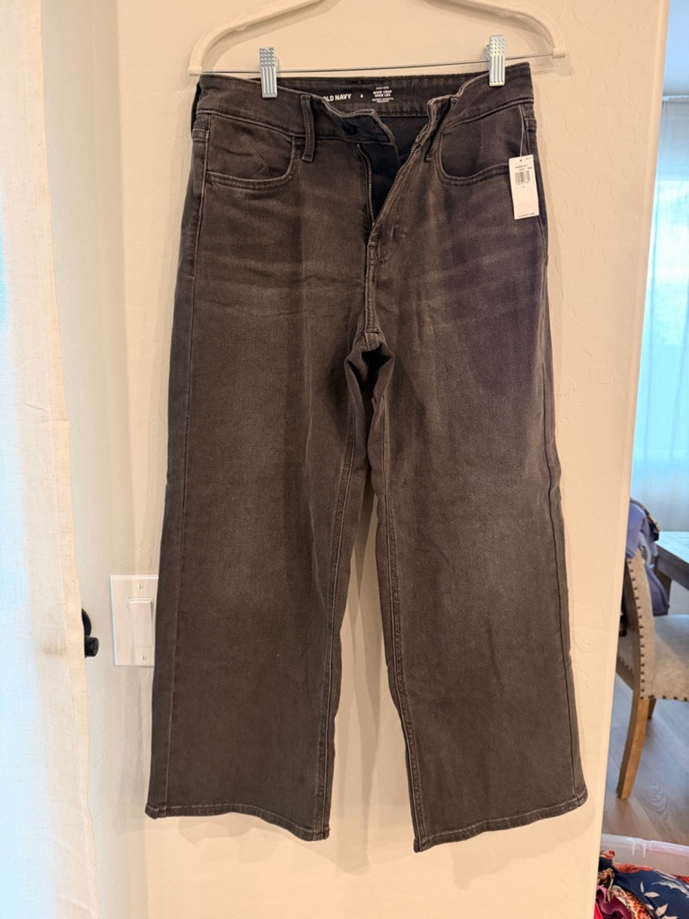 Old Navy High-Rise Wow Crop Wide Leg Jeans in Charcoal